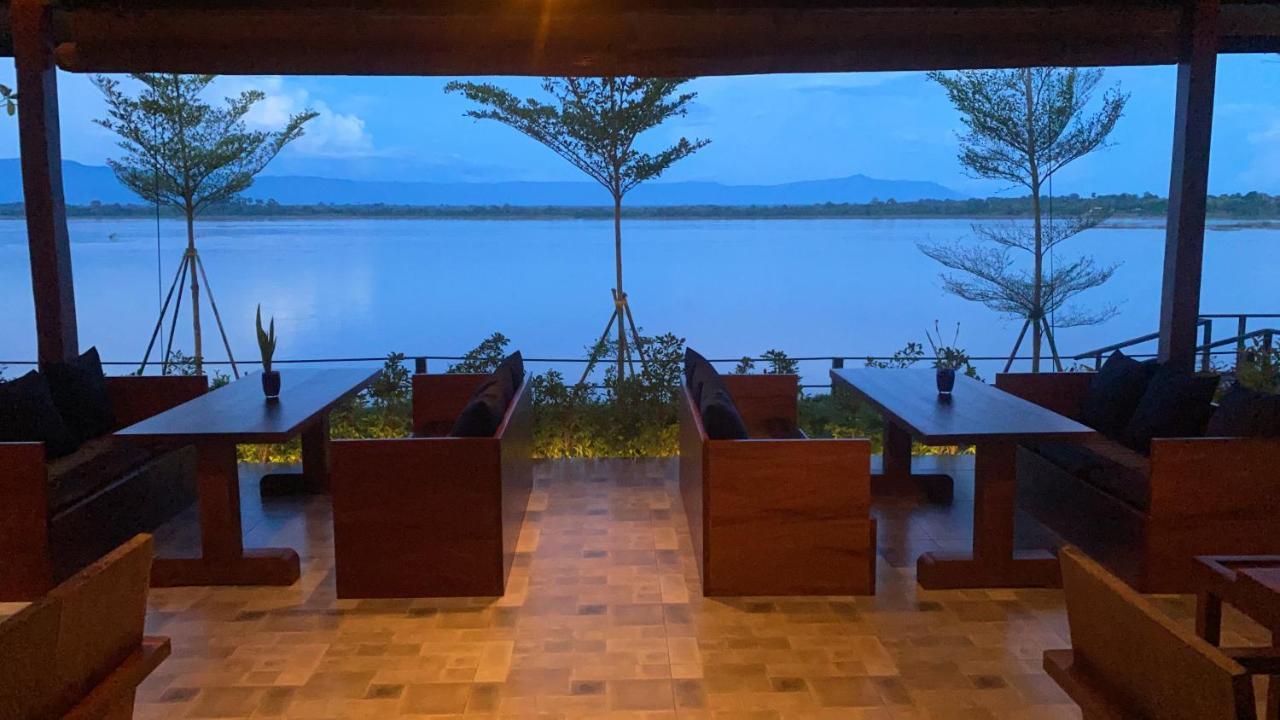 The Riviera Champasak Exterior foto