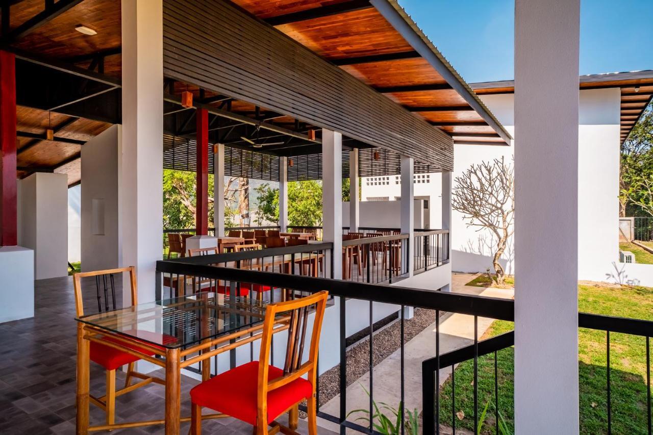 The Riviera Champasak Exterior foto