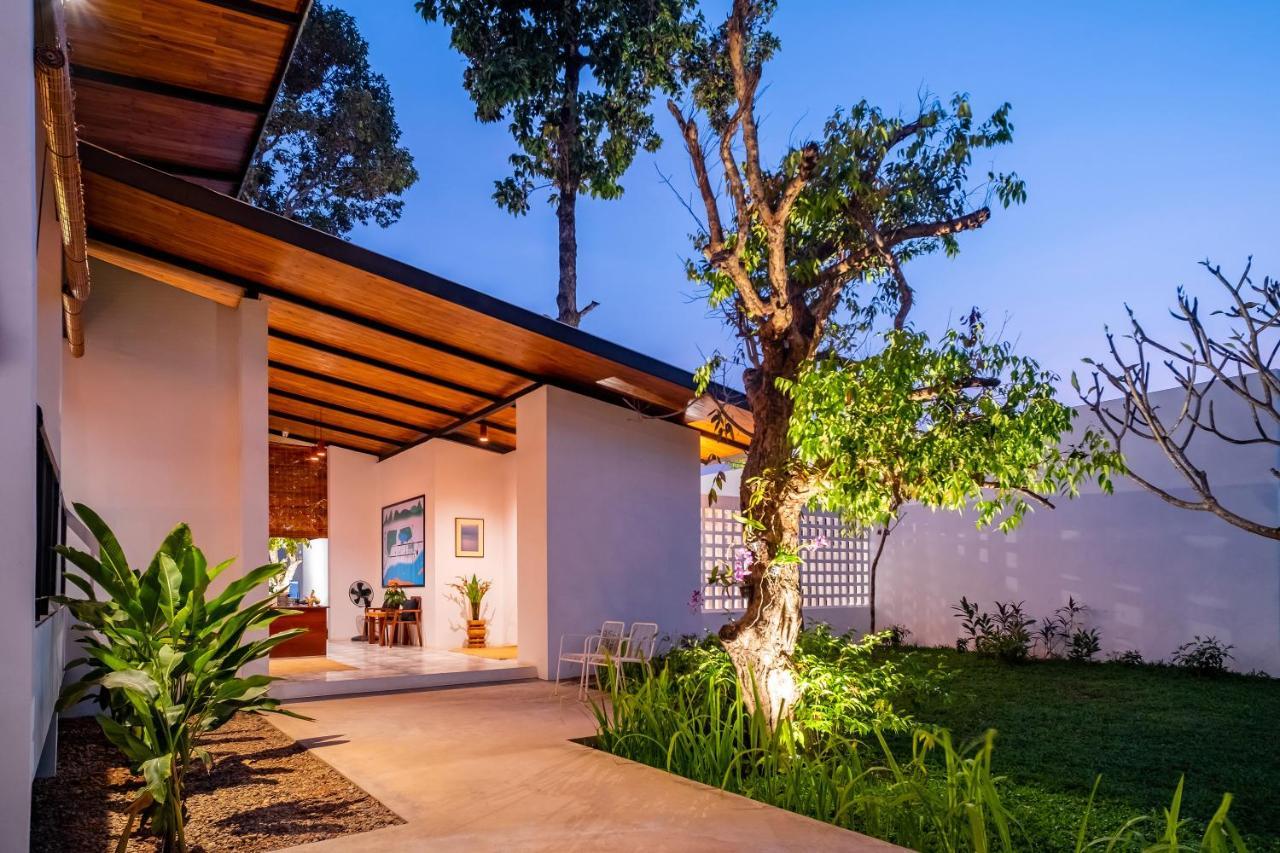 The Riviera Champasak Exterior foto